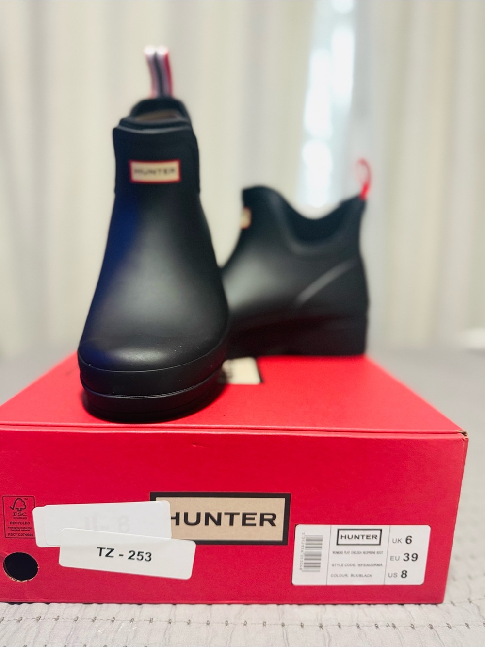 Hunter Women’s Play Chelsea Neoprene Boot Black Size 8 NEW